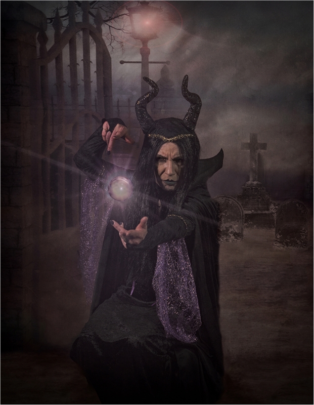 NEIM45094_Michael Carver_The sorceress_800px